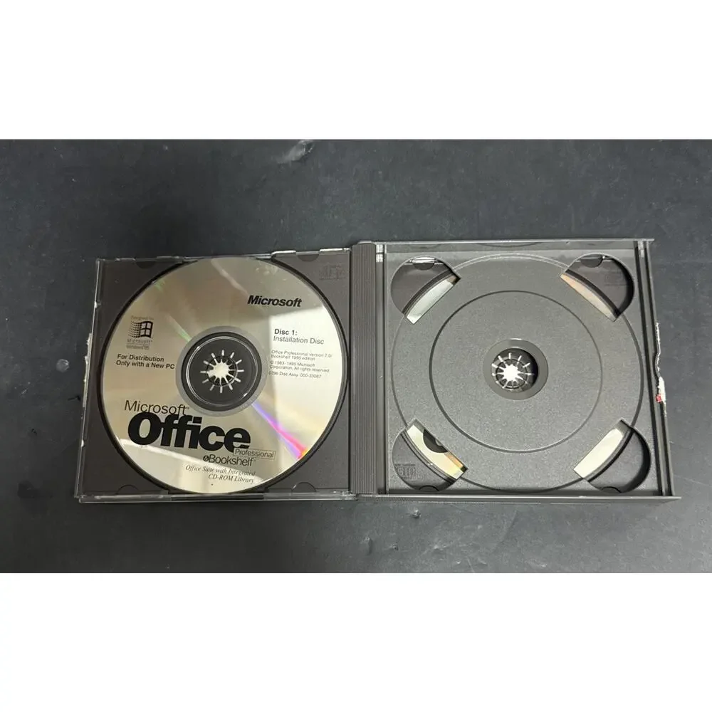 Microsoft Office Professional Version 7.0 & Bookshelf 1995 Edition Windows OEM